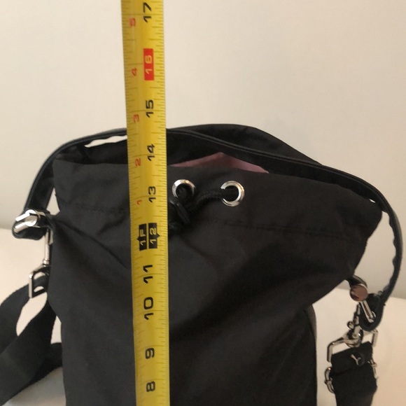 Puma Bucket Bag NWT - Picture 3 of 7
